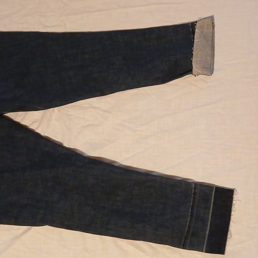 Levi's 311 Shaping Skinny Dark Blue Distressed Ankle Jeans size 32 Waist - Picture 6 of 7